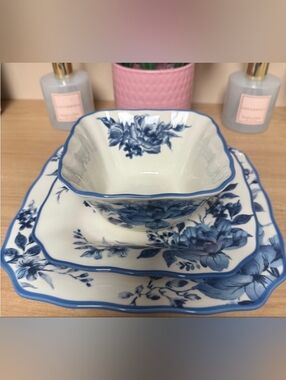 🩷 New With Tags The Pioneer Woman Place Setting, Blue